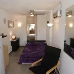 Studio Village Naturiste Purple