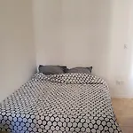 Central And Comfortable Studio, Near Train Station