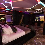 Krystalisya Room Suite Spa Privatif Sauna Jacuzzi Siege Massant