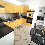 Villa Spacieuse Avec Piscine Chauffee, Jardin Et Terrasse A Petit-Piquey - Fr-1-736-9