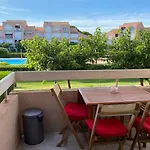 Joli Studio Mer Balcon Piscine Parking Prive
