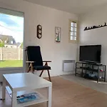 Maison Avec Jardin A 450M De La Mer A Tregastel - Fr-1-368-453