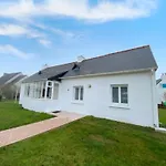 Maison Avec Jardin A 450M De La Mer A Tregastel - Fr-1-368-453