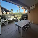 Charmant Pavillon 5 Pers Avec Clim Et Terrasse En Residence Avec Piscine - Fr-1-781-85