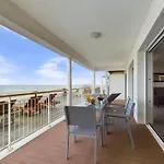 Front De Mer - Appartement Pour 12
