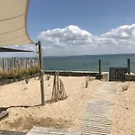 Vue Exceptionnelle - Piscine Et Acces Plage Direct !