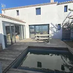 Vue Exceptionnelle - Piscine Et Acces Plage Direct !