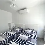Saint-Palais : T2 3 Etoiles, Proche Plage, Terrasse Sud, Parking, Clim Et Wifi - Fr-1-738-36