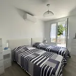 Saint-Palais : T2 3 Etoiles, Proche Plage, Terrasse Sud, Parking, Clim Et Wifi - Fr-1-738-36