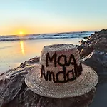 La Cabane Du Mas Andalou Plage Premiere Ligne De Mer