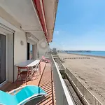 As18069 - P3 Vue Mer Exceptionnelle , Sur La Plage A 2 Pas Du Centre Ville