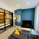 Joli T2 Moderne Au Coeur De Marseille - Place Castellane