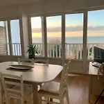 Vacances A Trouville En Famille Vue Mer