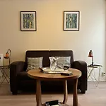 Les Remparts Apt Spacieux 1 Er Etage Renove Joliment Decore Bien Equipe Plein Centre Bayeux Proche Plages Du Debarquement Parking Gratuit A Proximite