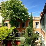 Belle Suite Au Coeur De Ville ,Petit Dejeuner, Jardin Et Bassin