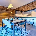 Appartement Elegant A Meribel Avec Services De Conciergerie - Fr-1-613-135