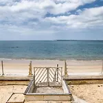 Majestueuse Villa En Premiere Ligne Au Pyla Avec Acces Prive A La Plage