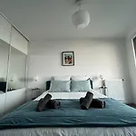 Cap 117 - Magnifique Appartement Face A La Mer