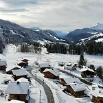 Chalet Cozy A 4* Avec Cheminee, Wifi, Et Balcon Proche Des Pistes Aux Gets - Fr-1-598-89