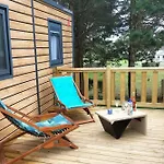 Fully Equipped Modern Chalet