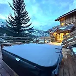 Chalet Renove A Meribel Avec Sauna, Jacuzzi Et Terrasse - Fr-1-565-107