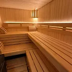 Chalet Renove A Meribel Avec Sauna, Jacuzzi Et Terrasse - Fr-1-565-107