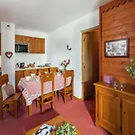 Comfortable Apartment At Ski Slopes