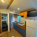 Mobile-Home Au Bord De La Plage