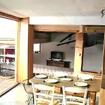 Chalet Confortable A Sainte-Foy-Tarentaise Avec Vue Sur La Montagne