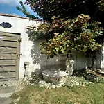 Chez Chris