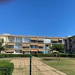 F1 Confortable Avec Loggia A Balaruc-Les-Bains - Fr-1-680-44