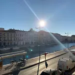 T3 Renove Climatise Avec Balcon Et Wifi Au Coeur De Sete - Fr-1-338-595