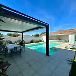 Villa Coraly - Piscine Chauffee Et Jardin