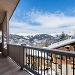 Appartement Moderne Avec Wifi Et Parking Sous-Terrain A Courchevel Village - Fr-1-562-28