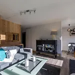 Charmant Duplex A Courchevel Avec Balcon, Parking Et Proche Des Pistes - Fr-1-575-56