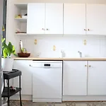 Appartement 3 Pieces Avec Balcon A 20 Min Du Centre De La Rochelle, Proche Plage Et Cinema - Fr-1-246-553