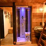 Appartement 2 Chambres Proche Pistes Avec Balcon Et Parking - Fr-1-459-181