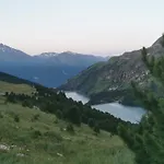 Caravane 4 Personnes Au Camping D'Aussois