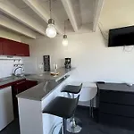 Appartement De Type Studio Mezzanine - Lr111-010