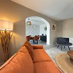 Oasis Privee A Vendres Piscine Et Confort Moderne