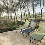 Maison Familiale A Sanary, En Pleine Pinede