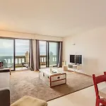 Appartement Moderne En Bord De Mer Avec Balcon Et Parking - Fr-1-2-306
