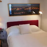 Charmant 2 Pieces Au Centre Avec Terrasse Et Garage A Chamonix - Fr-1-517-41
