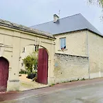 Le Manoir Des Doyens Loft - Sleeps 8 - Breakfast Included!