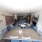 Appartement Skis Aux Pieds, 3 Chambres, Renove, Idealement Situe Pres Des Commerces A Courchevel 1650 - Fr-1-514-61