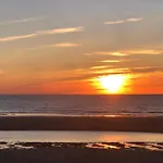 Le Drop In - T2 Au Rdc Avec Terrasse A 200M De La Plage - Well Located Apartment For Surfers