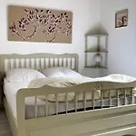 Villa 3 Chambres A La Palmyre Avec Terrasse, Parking Et Wifi - Fr-1-705-98