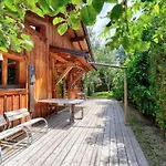 Chalet Charmant Avec Terrasse Au Pied Du Pleney, Proche Centre Et Parking - Fr-1-524-89