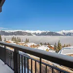 Chalet Luxueux A Courchevel Avec Piscine, Cinema, Salle De Sport Et Service Complet - Fr-1-562-71