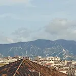 Click! Magical Views Notre-Dame, Vieux Port & Rooftops - Walk To All